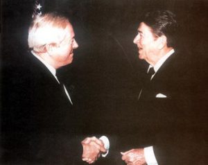 Jean-Marie Le Pen e Ronald Reagan