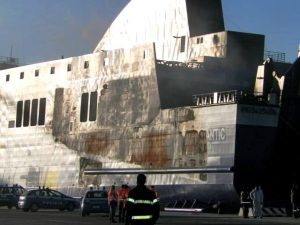 I segni del violento incendio
