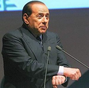 berlusconi-manette-770x765