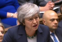 Brexit, May chiede rinvio fino al 30 giugno. Juncker: “Non oltre le Europee” La premier May e il presidente della Commissione Ue Juncker