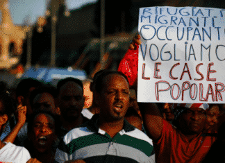 Immigrati coccolati, a Milano due case popolari su tre agli stranieri case popolari agli immigrati