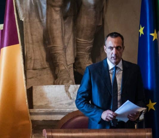 De Vito, spuntano le intercettazioni: “Ci spartiamo i soldi e scompariamo” marcello de vito in campidoglio