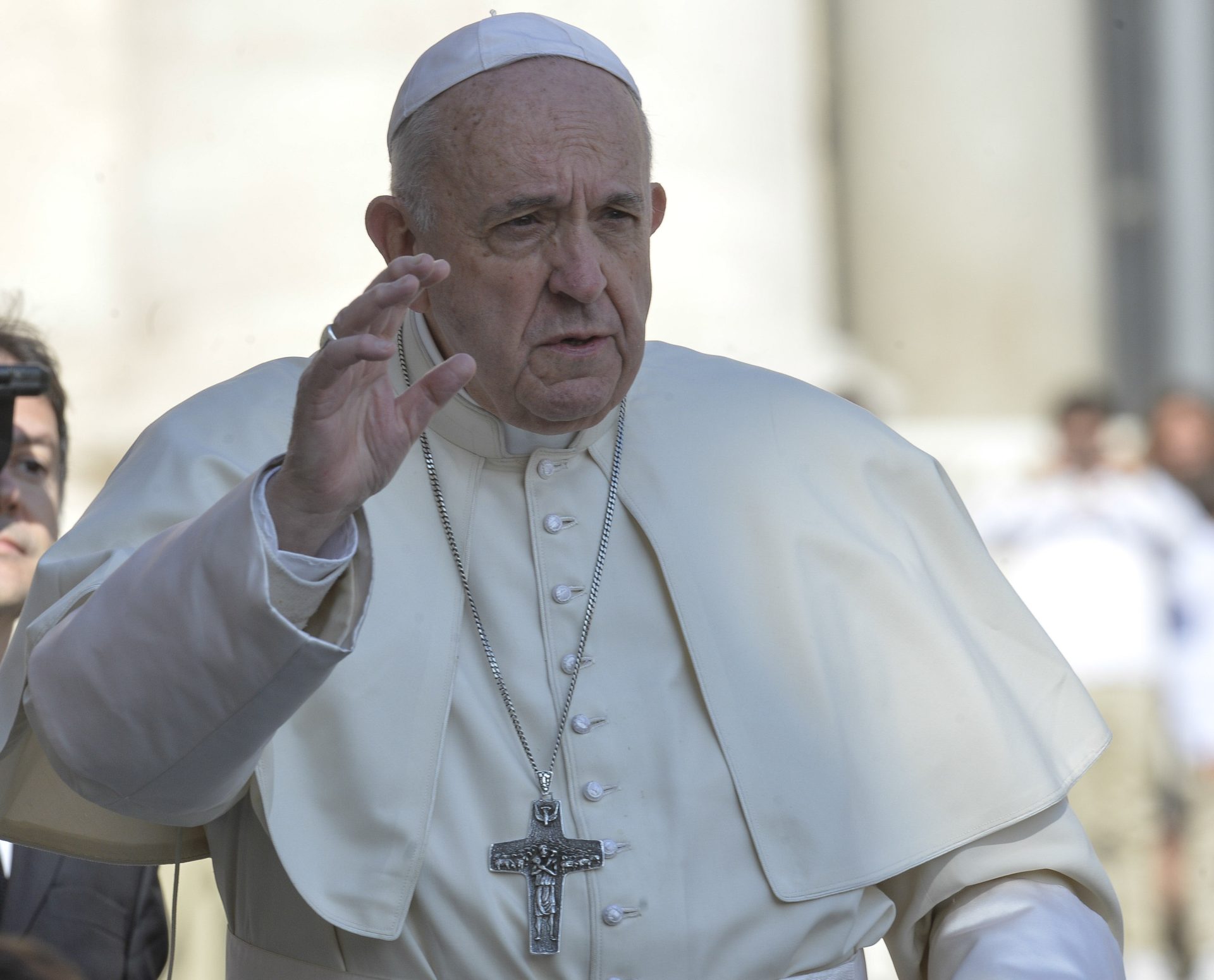 "Papa Francesco eretico": l'accusa dei teologi ultraconservatori - Il