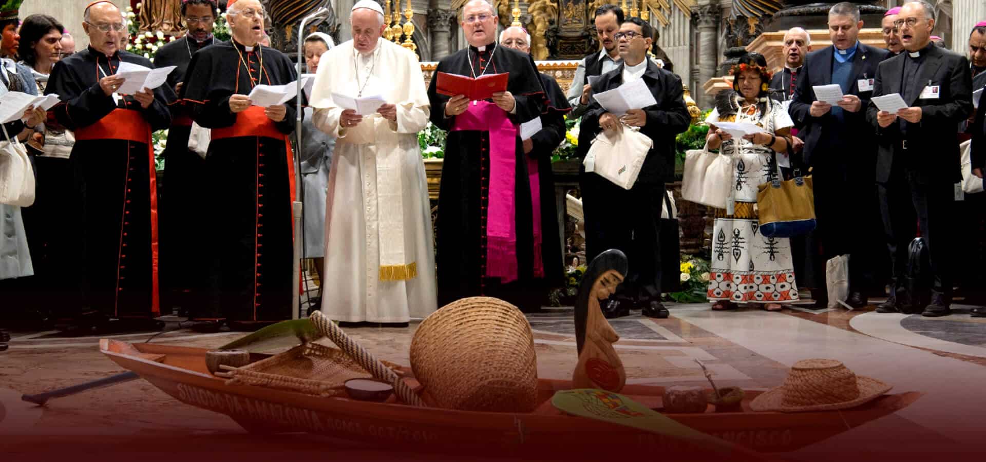 Cento studiosi cattolici condannano Papa Francesco per “atti sacrileghi” - Il Primato Nazionale