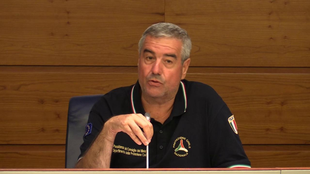 Angelo Borrelli Protezione civile dà lettura bollettino coronavirus
