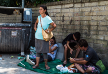 Roma, gang di cinque rom incinta borseggia donna anziana: tutte libere rom
