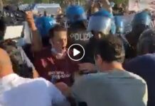 Centri sociali in azione a Mondragone: insulti, sputi e sassi contro Salvini (Video) salvini mondragone centri sociali