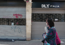 Ristori, il governo stanzia 2 miliardi per imprese e aiuti alimentari. Ma non basterà ristori