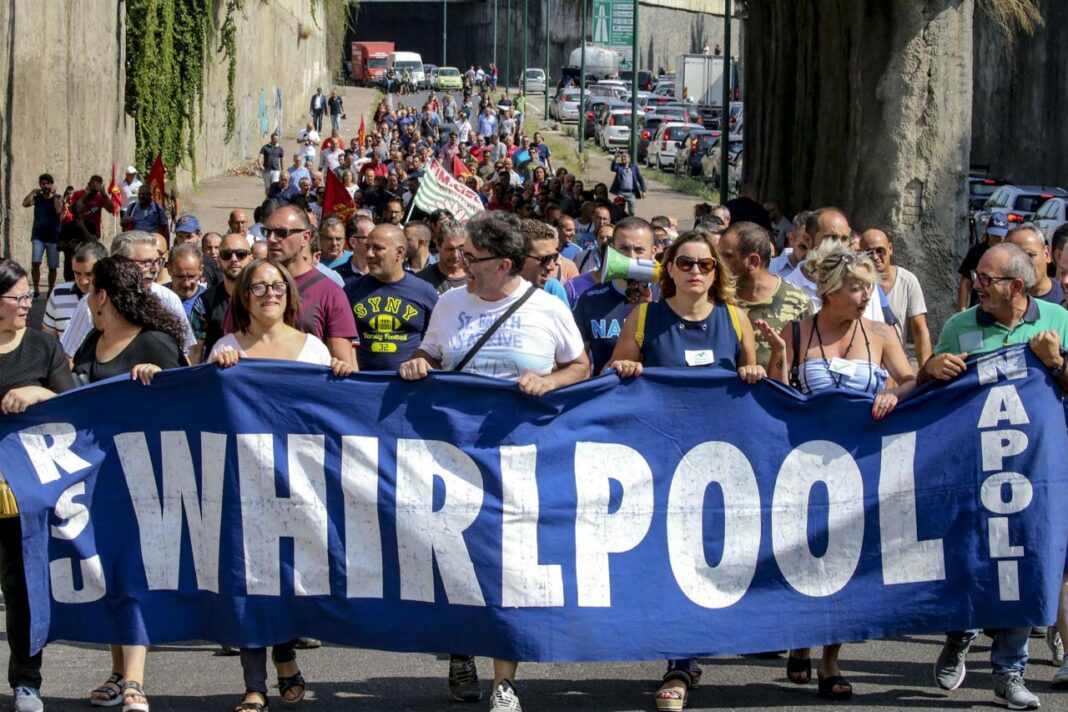 Whirlpool multinazionali, Napoli