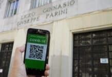 Green pass a scuola, adesso pure i genitori rischiano la multa green pass genitori