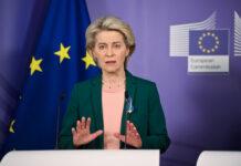 Von der Leyen: “Embargo totale su petrolio russo entro l’anno”. Ma l’Ue esenta Ungheria e Slovacchia von der leyen embargo totale slovacchia ungheria, esentate