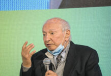 Onori dovuti, ma Piero Angela non era uno scienziato: ricordiamocelo Piero Angela divulgatore