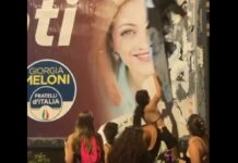 Transfemministe che strappano manifesti della Meloni: il mondo buono della sinistra terminale (Video) manifesto meloni