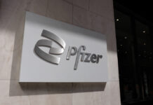 Pfizer, all’improvviso la follia: non assume bianchi per aumentare la “diversità razziale” Pfizer no bianchi