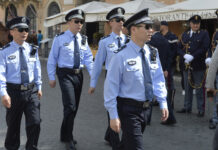 poliziotti cinesi, italia