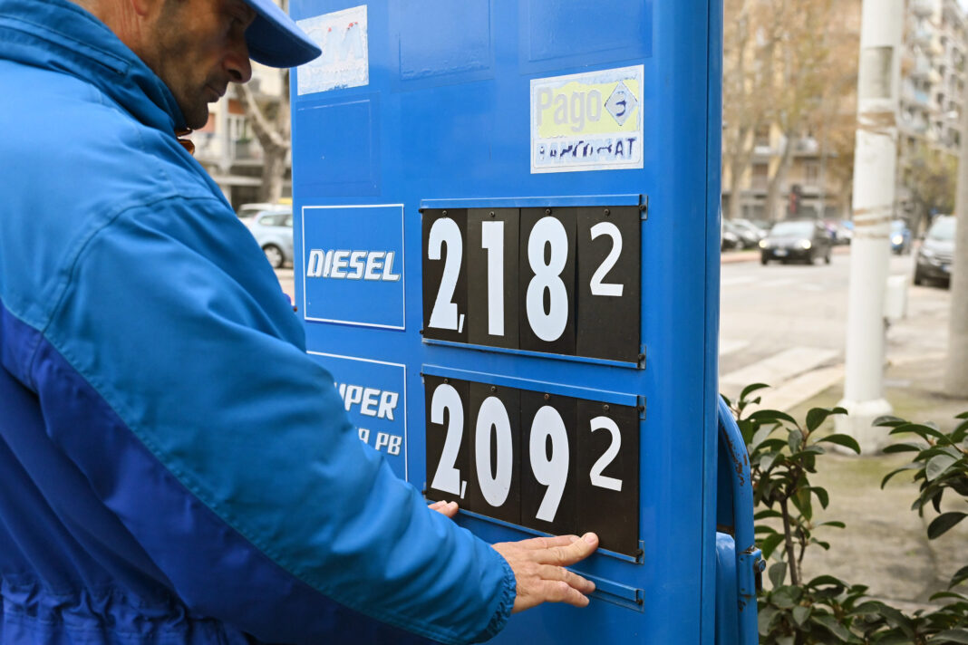benzina prezzi governo
