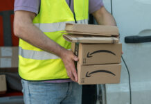 Il cuore delle multinazionali: Amazon licenzia 18mila persone amazon, licenzia