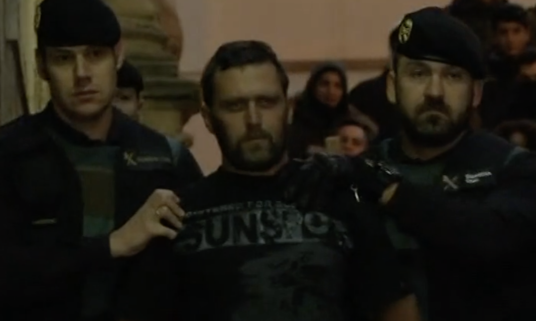 Igor russo ferisce guardia