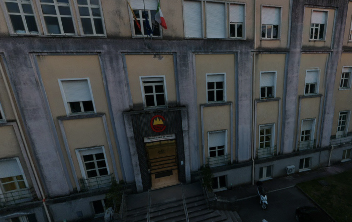 Catanzaro abusi pazienti