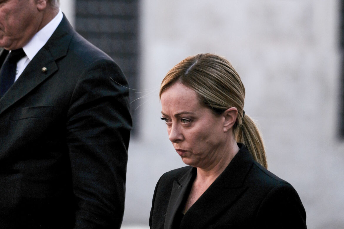 clandestini sfogo Meloni