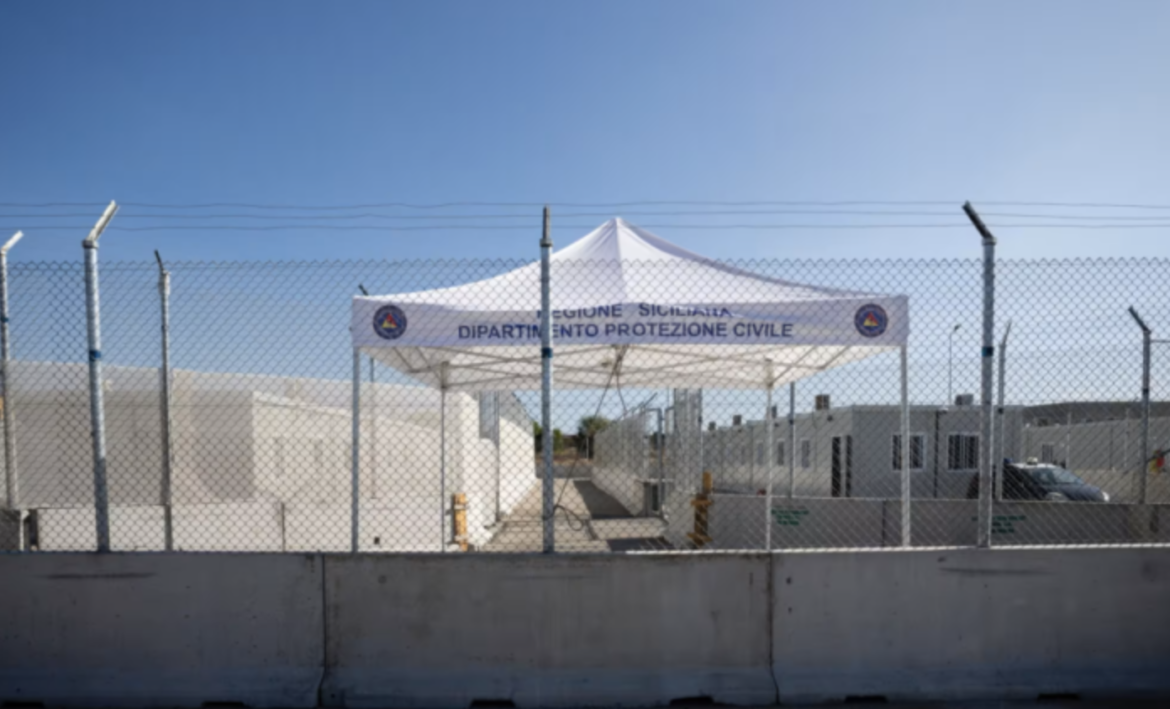 Ragusa centro rifugiati