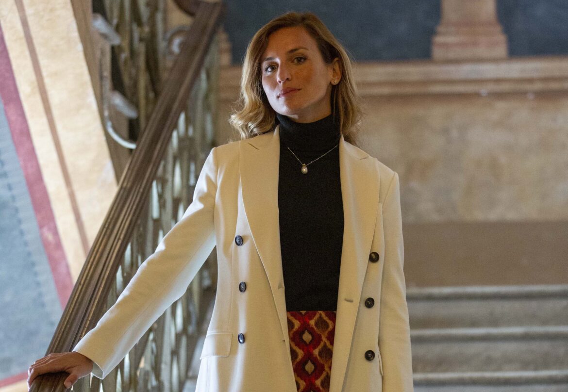 sinistra contro Venezi