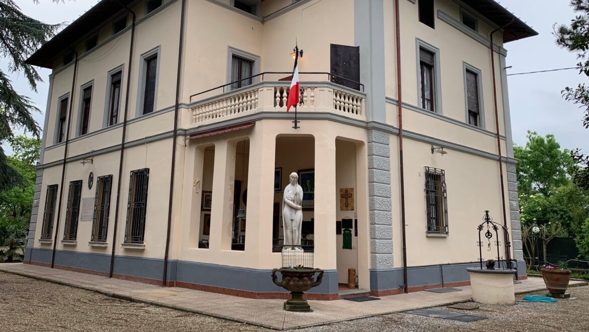 saluto romano villa carpena