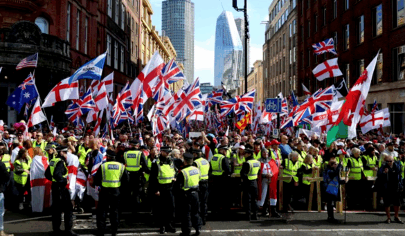 Tommy Robinson marcia Londra 2025