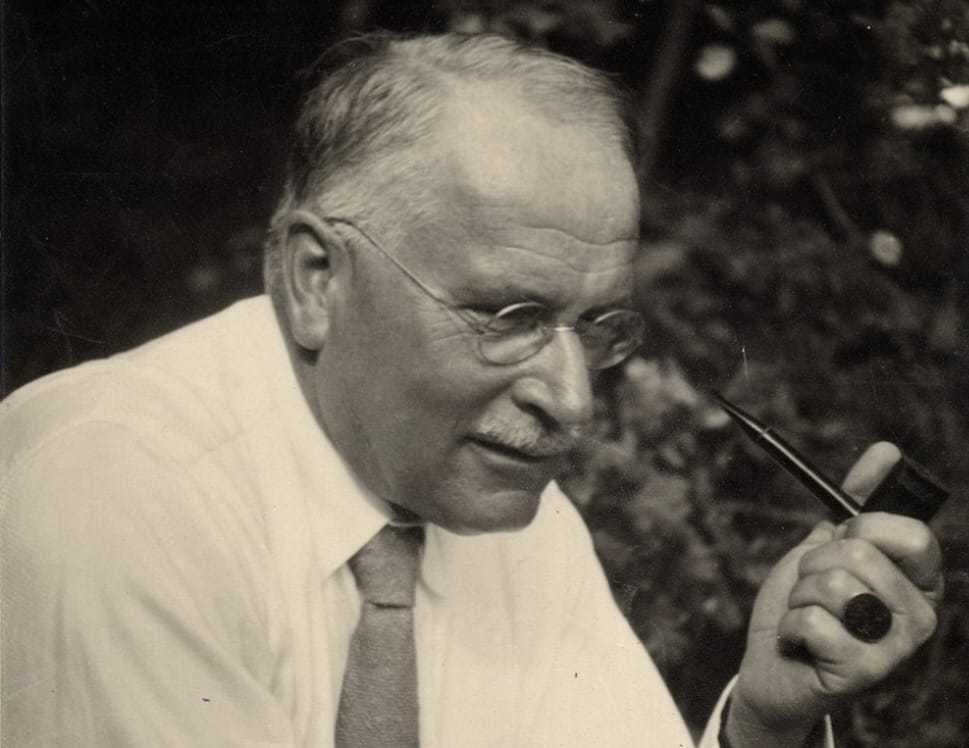 Jung e l’alchimia, tra esoterismo e psicologia analitica Jung e l’alchimia, tra esoterismo e psicologia analitica