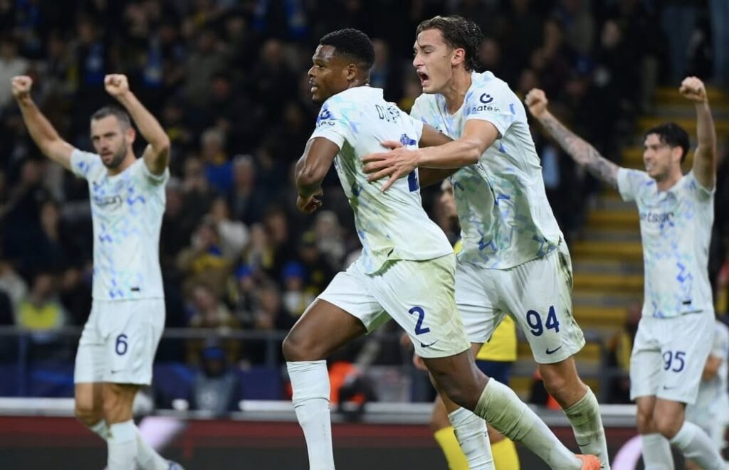 Verso Napoli Inter, una sfida che vale (più di) tre punti Verso Napoli Inter, una sfida che vale (più di) tre punti