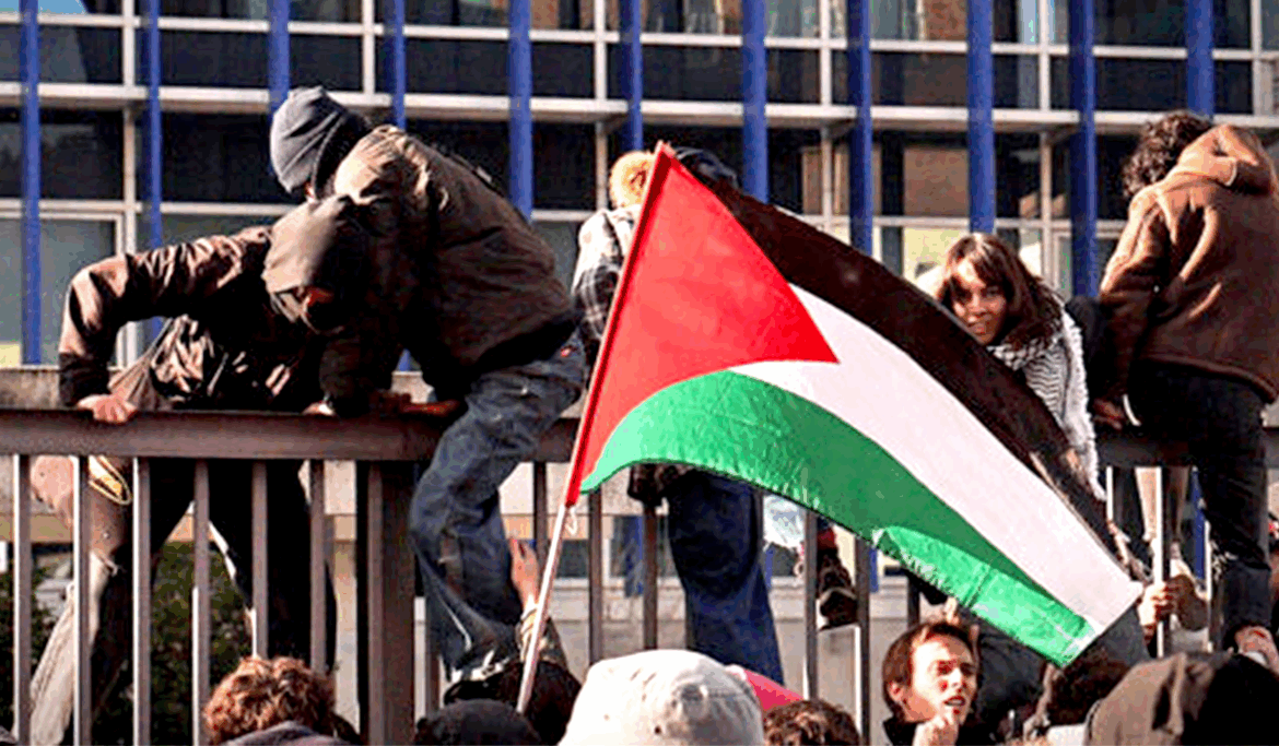 Stampa sinistra violenza