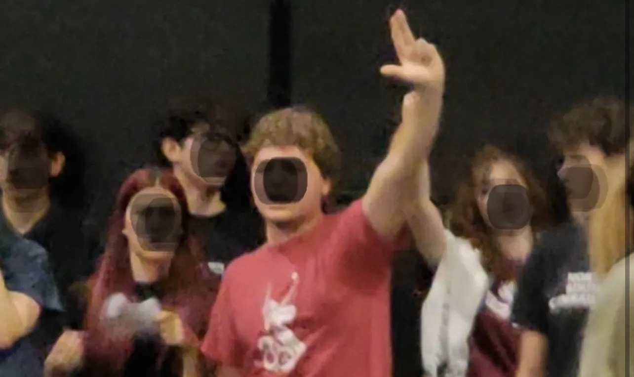 consulta di roma la mafia antifascista assalta l8217assemblea studentesca da Ilprimatonazionale.it consulta di roma la mafia antifascista assalta l8217assemblea studentesca